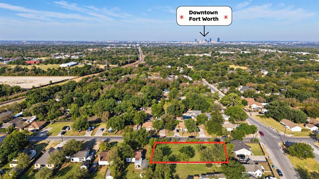 825 House Street Property Photo 3