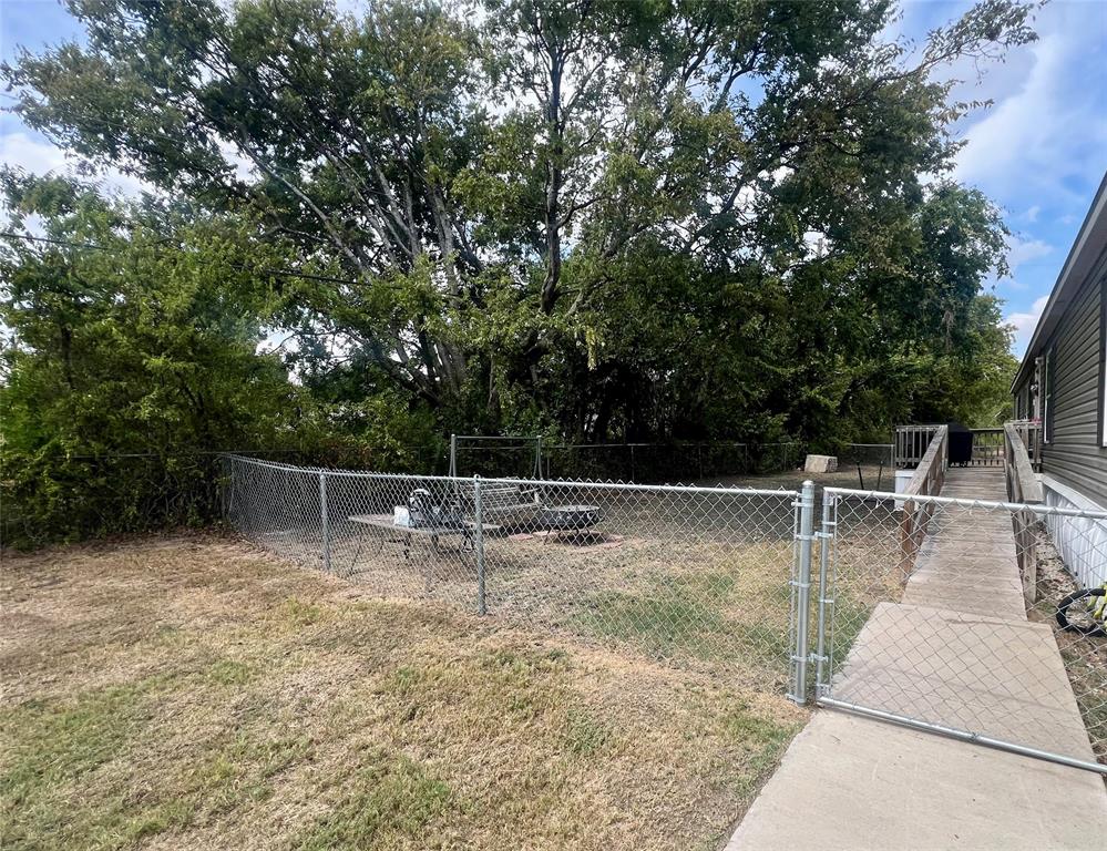 806 S 3rd Street 6 Property Photo 2