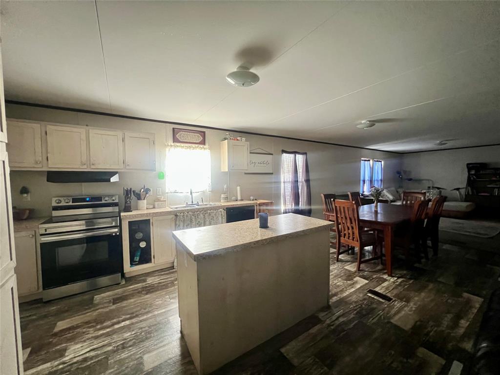 806 S 3rd Street 6 Property Photo 5