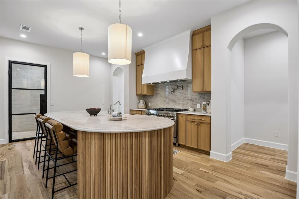 7247 Blythdale Drive Property Photo 10