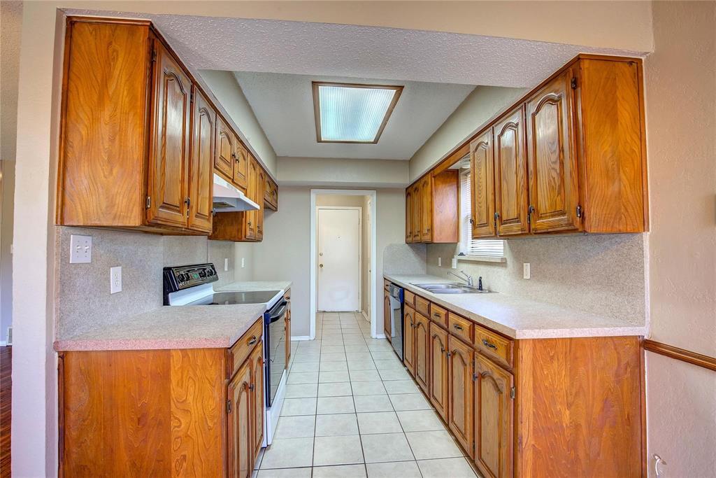 7724 Pebblebrook Drive Property Photo 11