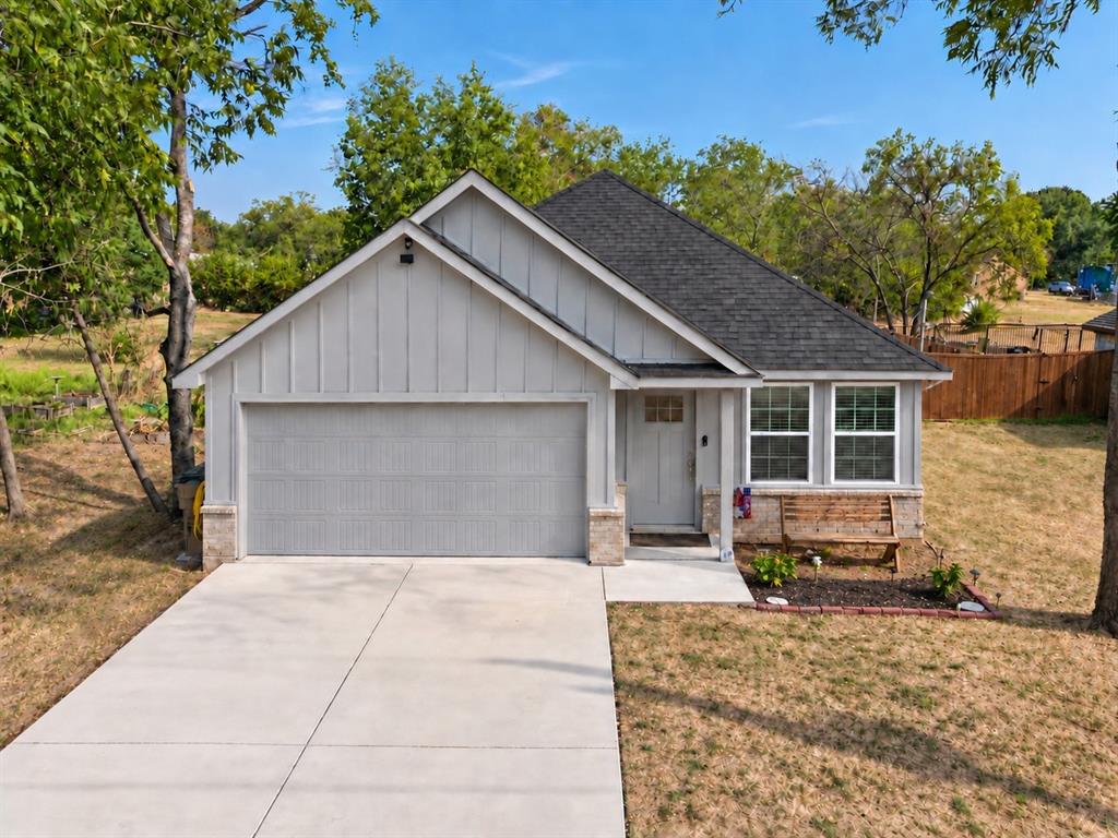 100 Elm Street Property Photo 1