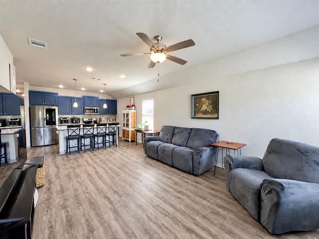 100 Elm Street Property Photo 4