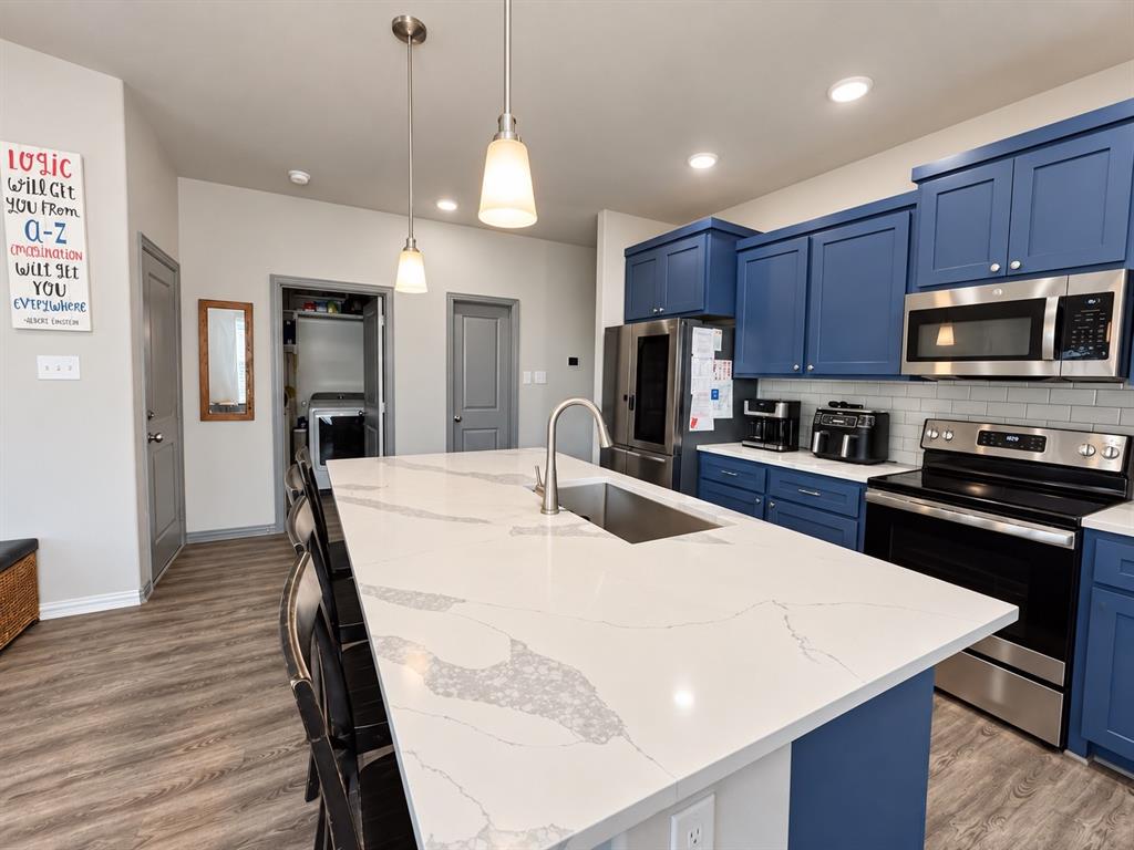 100 Elm Street Property Photo 8