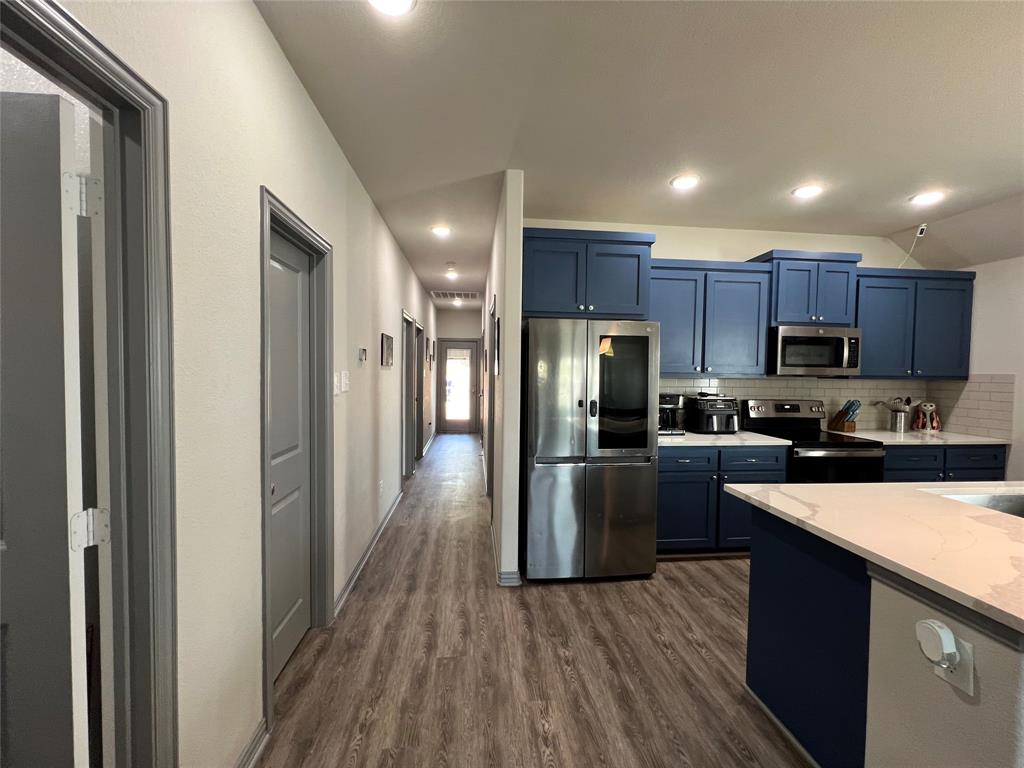100 Elm Street Property Photo 10