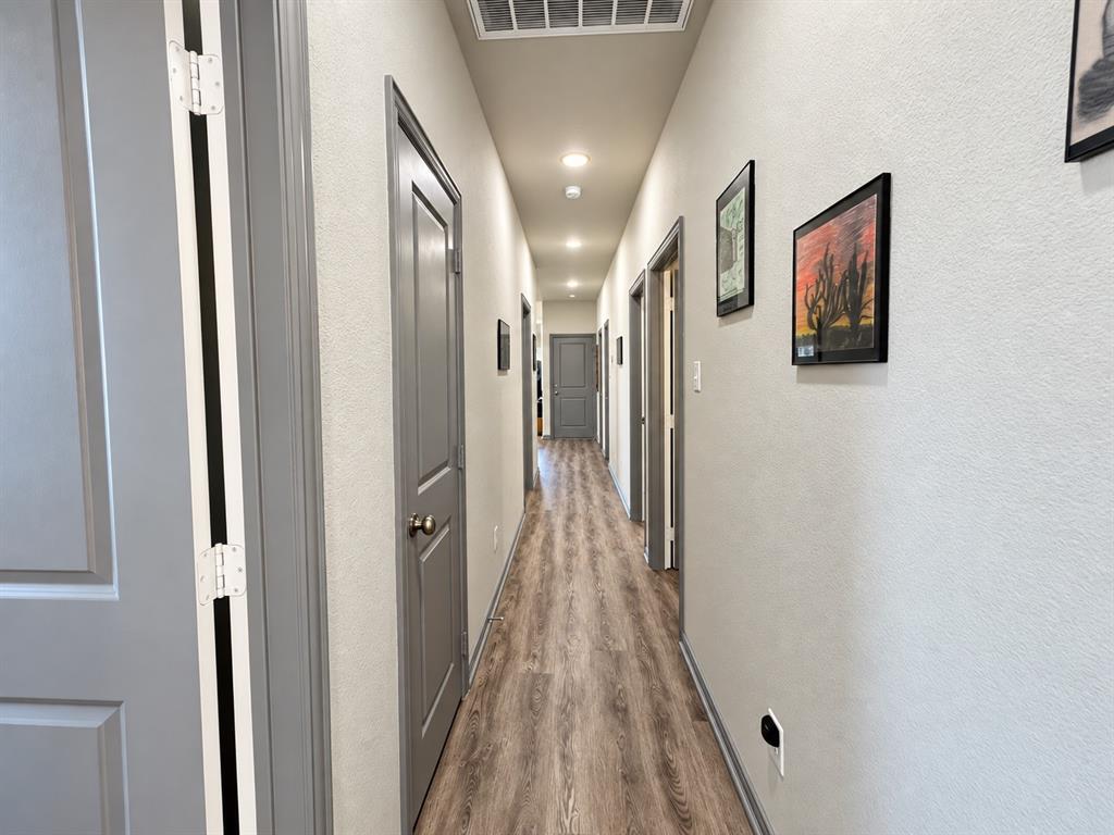 100 Elm Street Property Photo 11