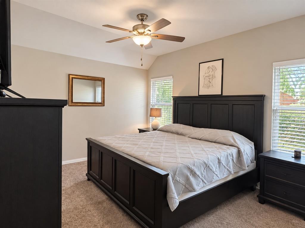 100 Elm Street Property Photo 12