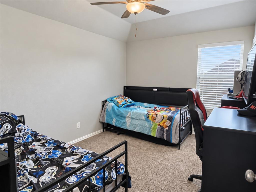 100 Elm Street Property Photo 19