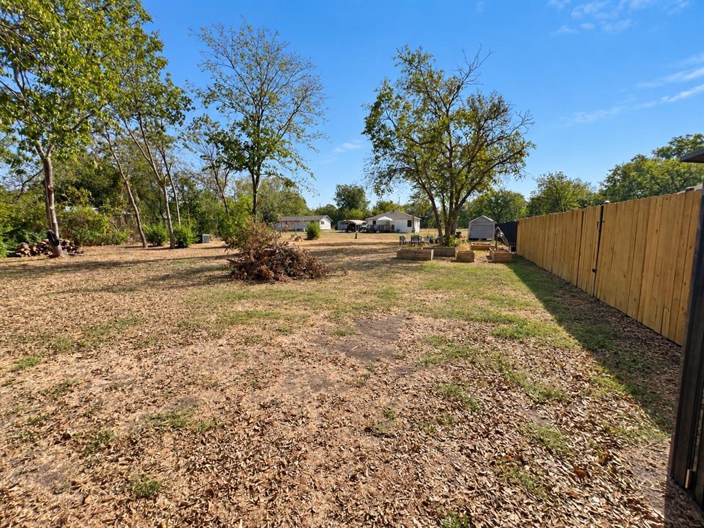 100 Elm Street Property Photo 27