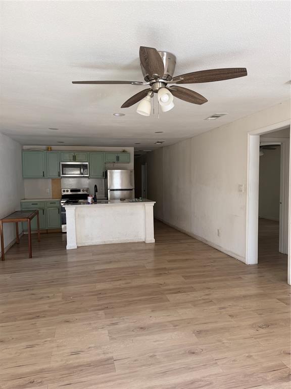 2925 Lenway Street Property Photo 6