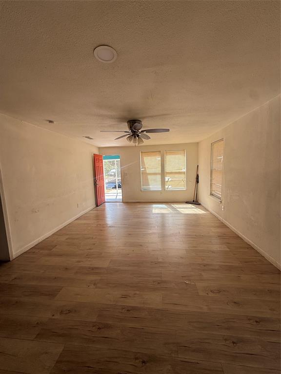 2925 Lenway Street Property Photo 11