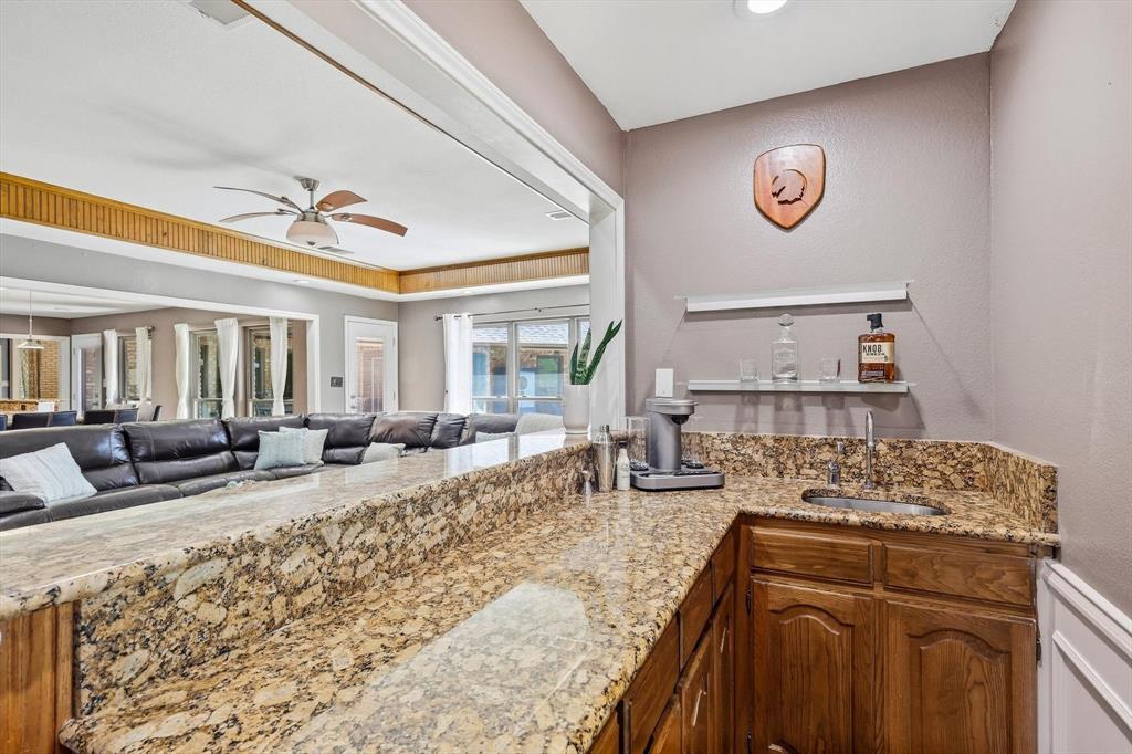 3801 Post Oak Road Property Photo 23
