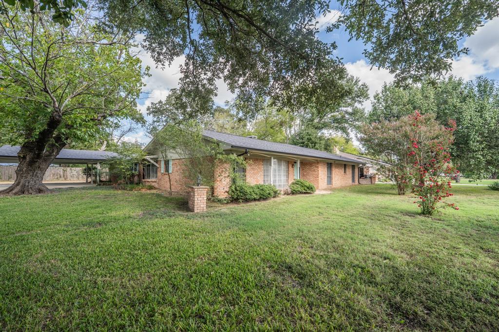 1501 College Street Property Photo 1