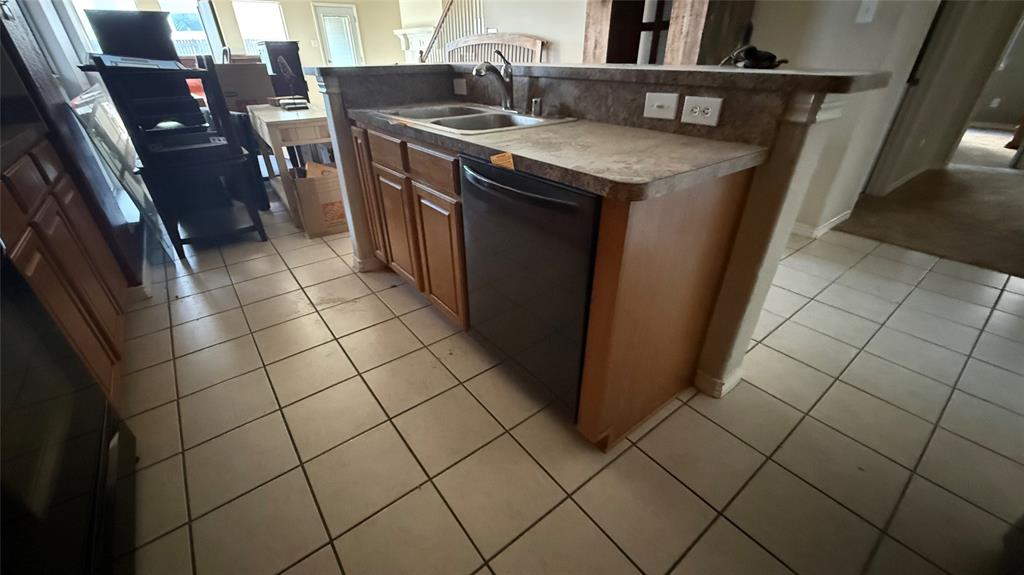 8409 Laughing Waters Trail Property Photo 9