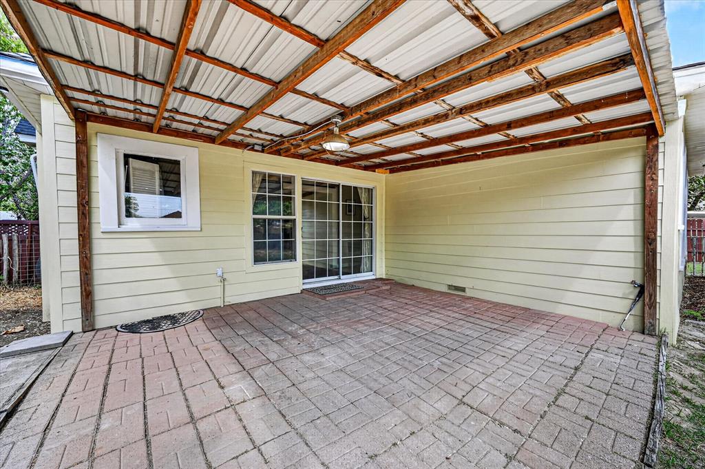 304 E Main Street Property Photo 32