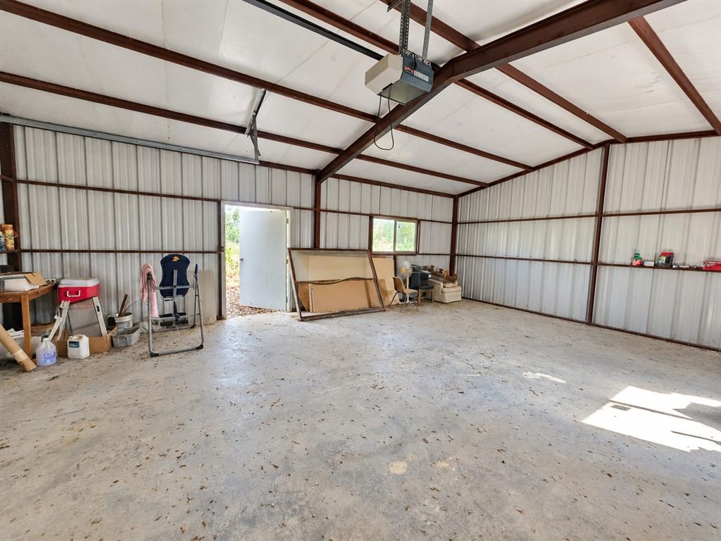 156 Private Road 226 Property Photo 6