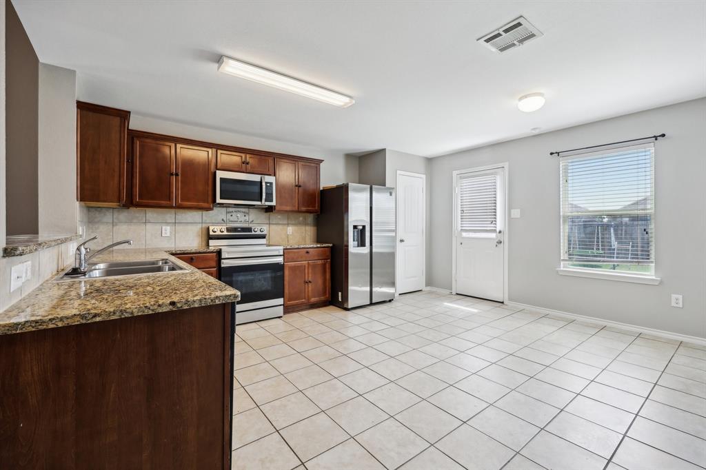 1180 Wentworth Way Property Photo 14