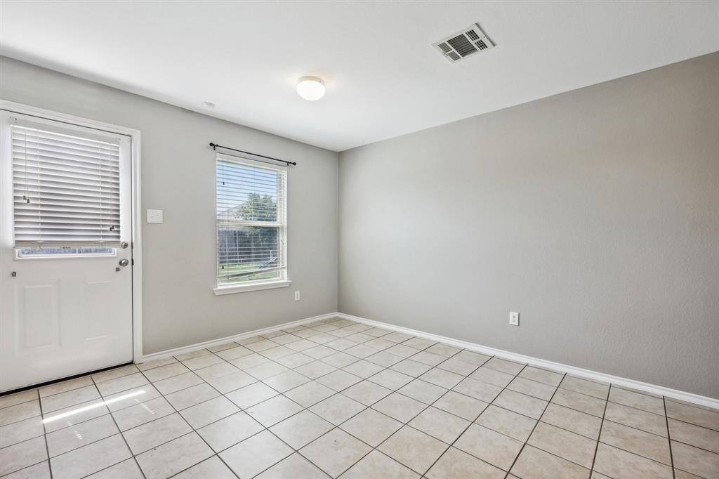 1180 Wentworth Way Property Photo 15
