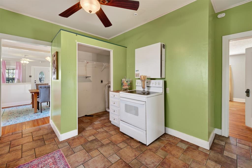 1018 Grand Avenue Property Photo 15