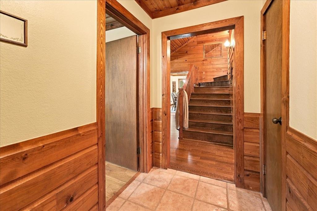 1135 County Road 2332 Property Photo 25