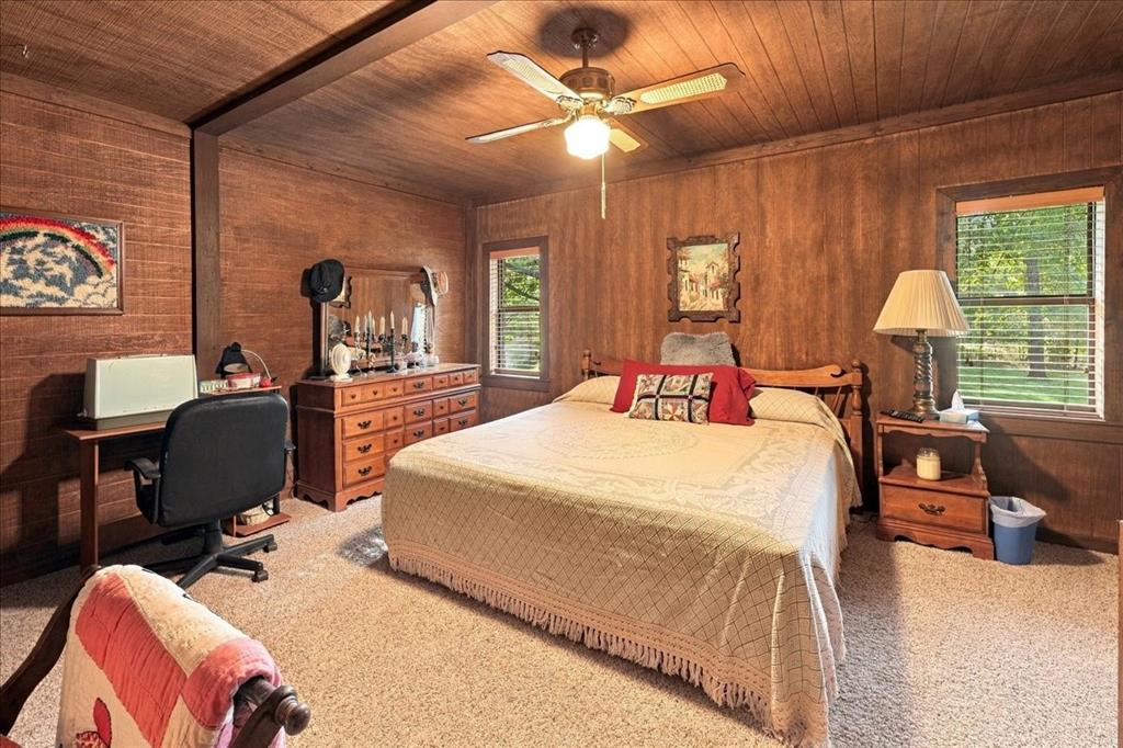 1135 County Road 2332 Property Photo 33