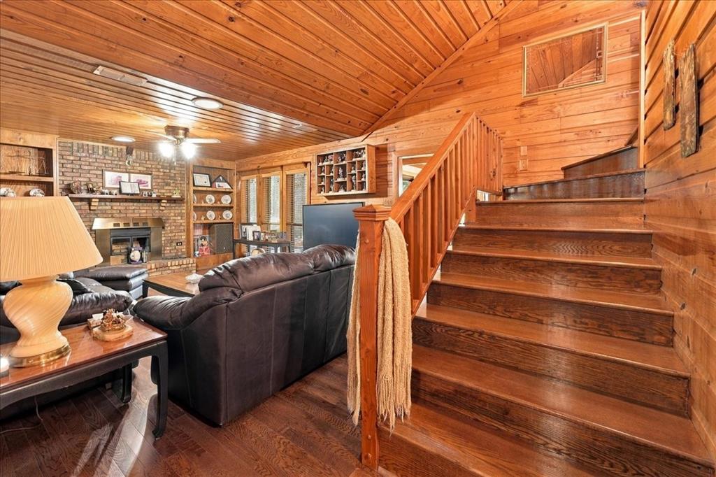 1135 County Road 2332 Property Photo 34