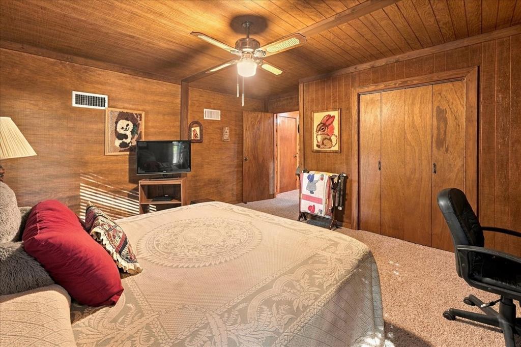1135 County Road 2332 Property Photo 35