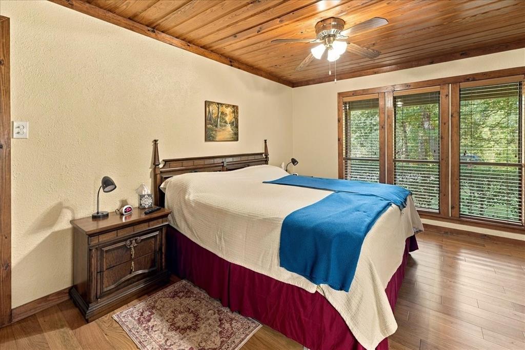 1135 County Road 2332 Property Photo 36