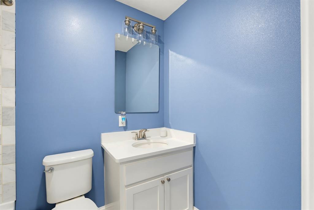 2517 S Elmwood Property Photo 32