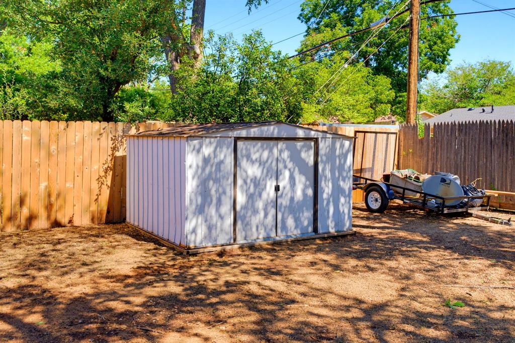 2517 S Elmwood Property Photo 40
