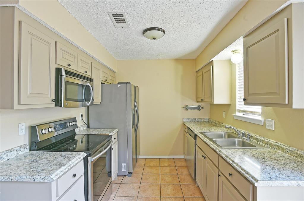 619 Timberline Drive Property Photo 5