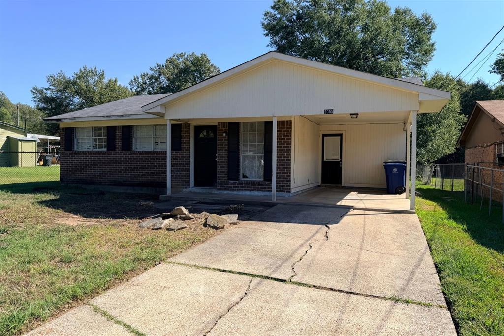 2055 Linear Street Property Photo 1