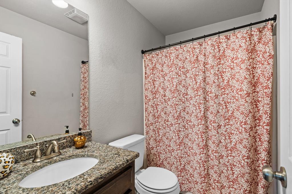 541 Foster Property Photo 18