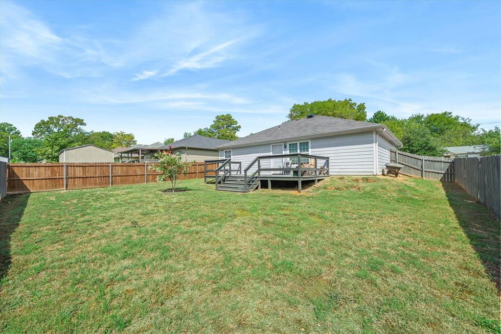541 Foster Property Photo 23
