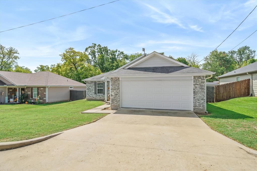 541 Foster Property Photo 25