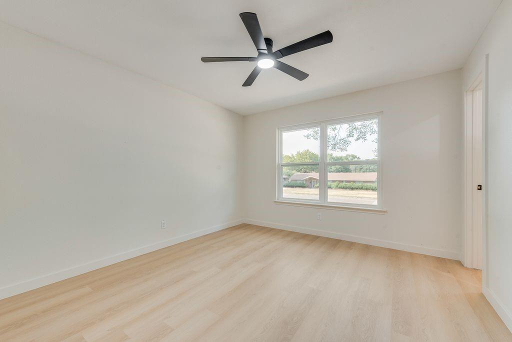 804 Brook Valley Lane Property Photo 15