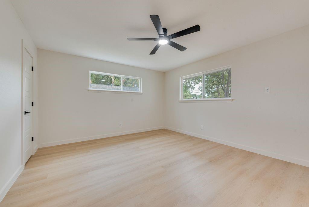804 Brook Valley Lane Property Photo 18