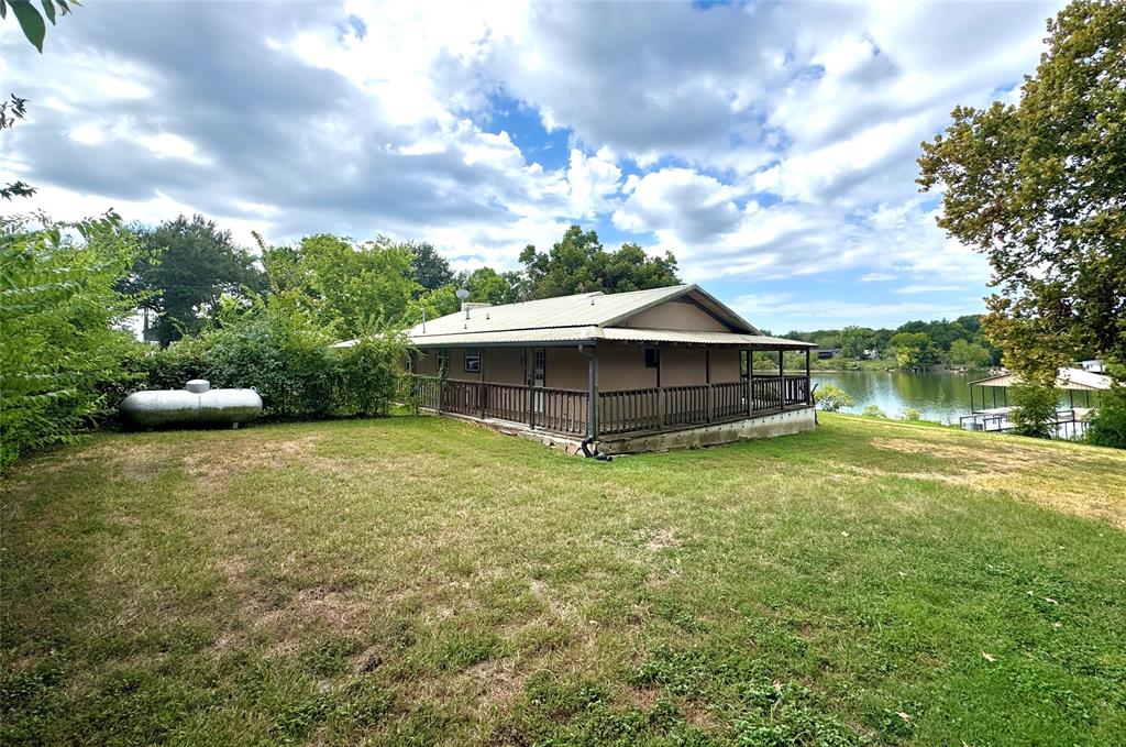 10122 Ash Cove Property Photo 5