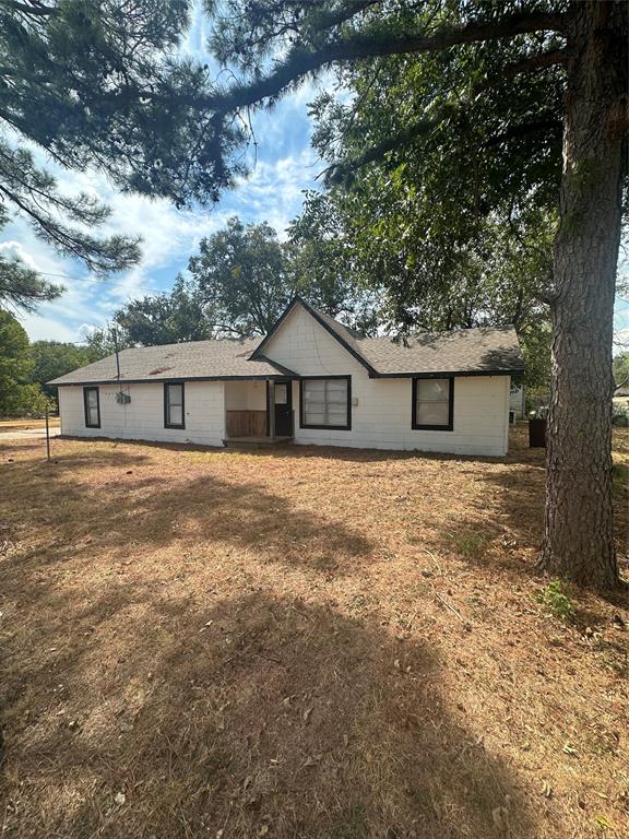 632 W Ayers Avenue Property Photo 1