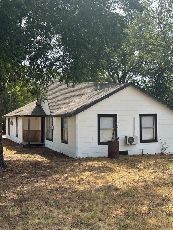 632 W Ayers Avenue Property Photo 2