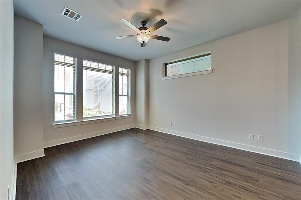 2727 Flowering Peach Lane Property Photo 3