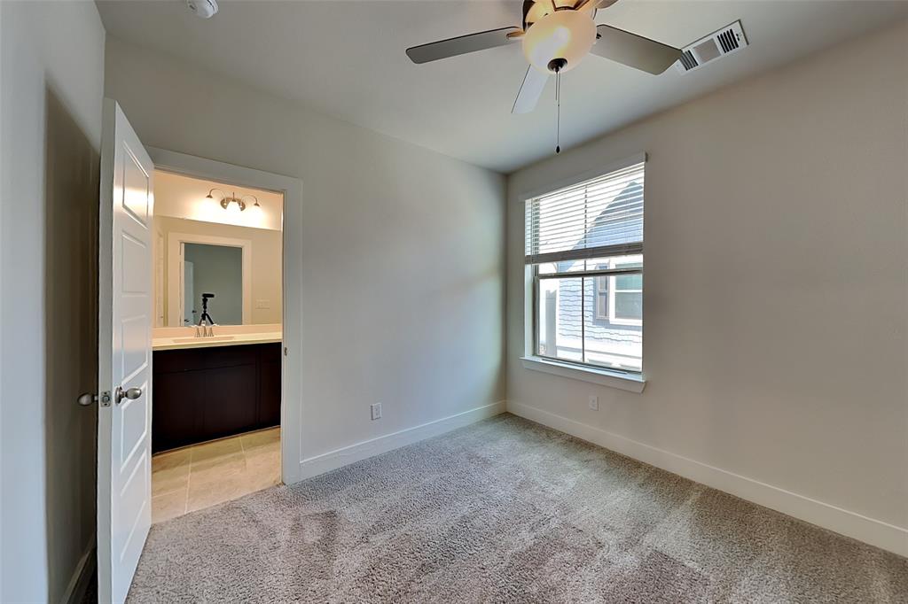 2727 Flowering Peach Lane Property Photo 15