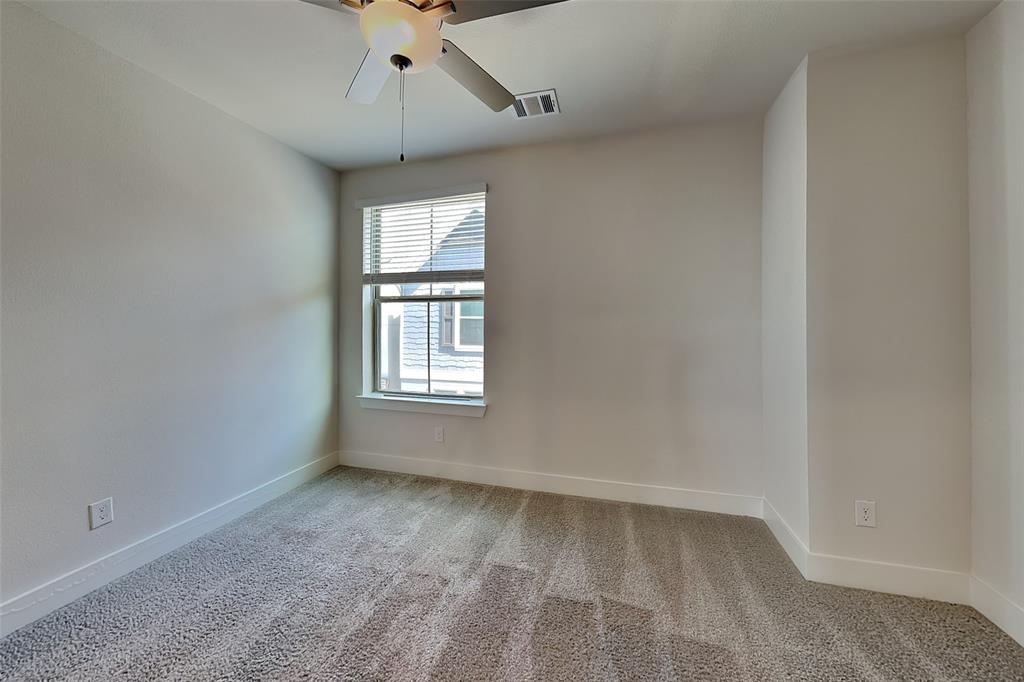 2727 Flowering Peach Lane Property Photo 16