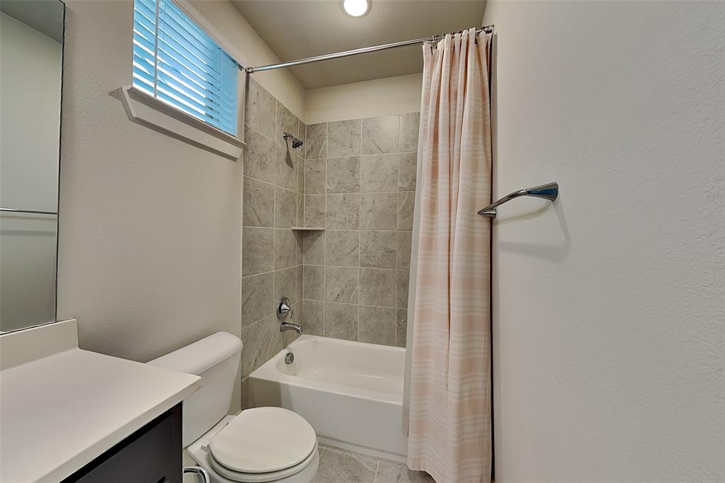 2727 Flowering Peach Lane Property Photo 17