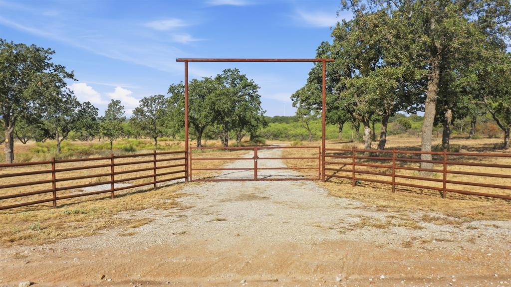 662 County Road 109 Property Photo 2