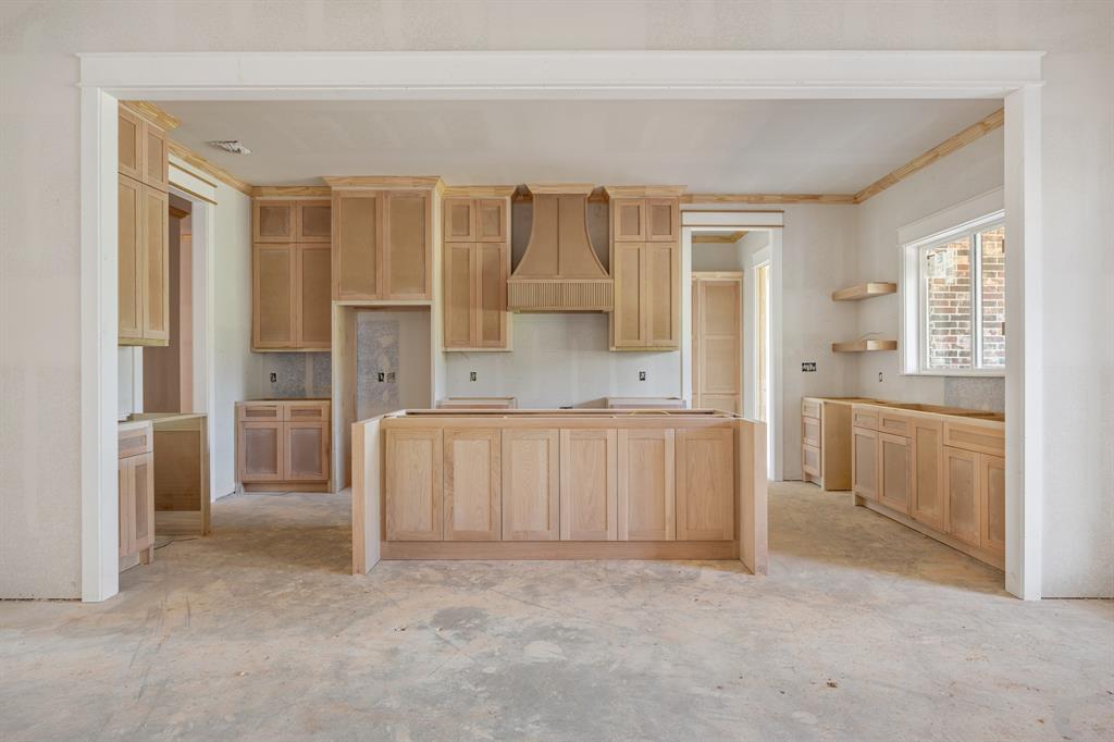 12432 Madison Crossing Property Photo 5