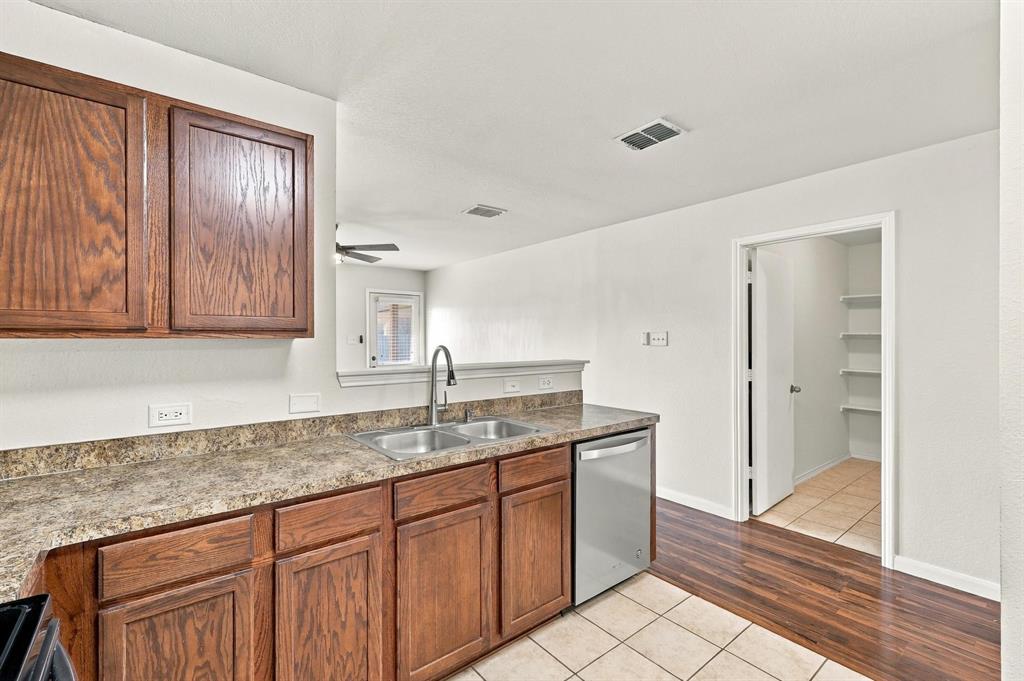 729 Rio Bravo Drive Property Photo 12