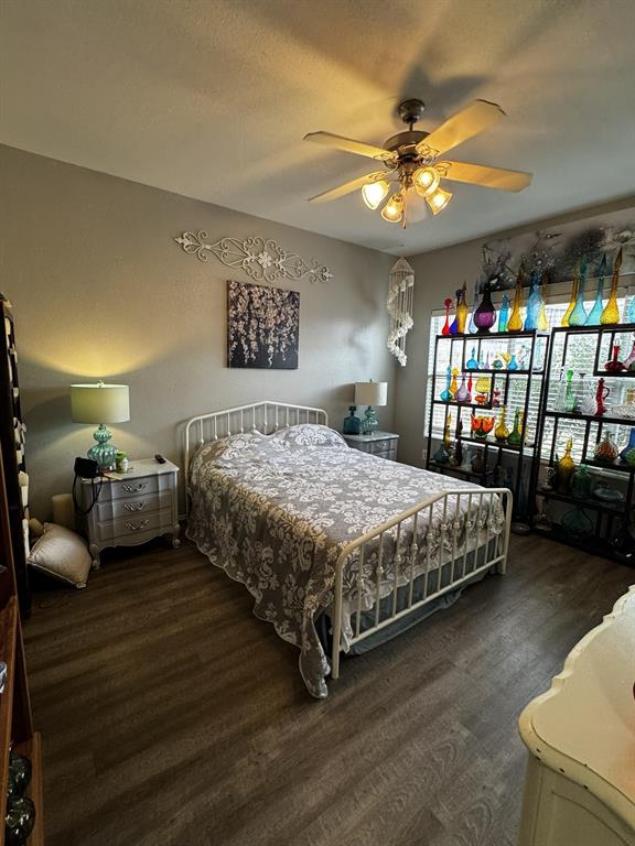 1225 Grand Central Parkway Property Photo 12