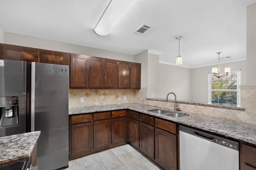 829 Summercreek Drive Property Photo 12