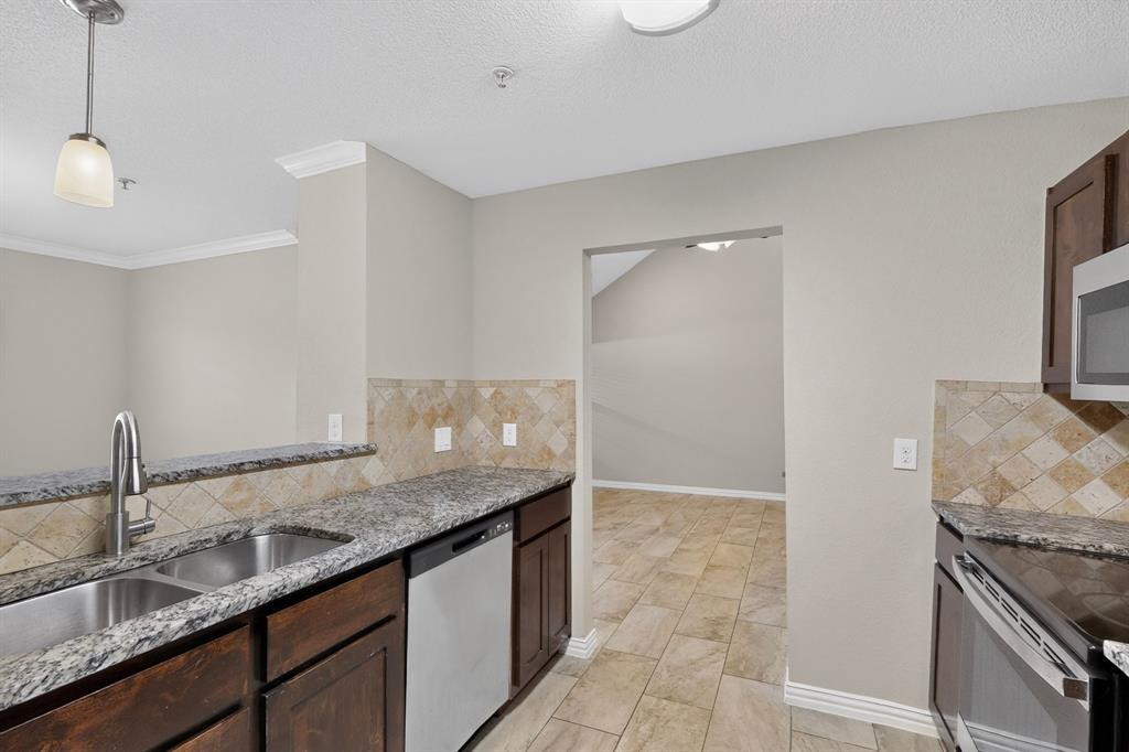 829 Summercreek Drive Property Photo 14